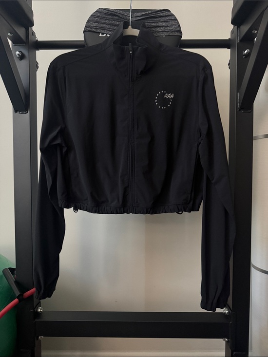 lululemon athletica Jackets & Blazers - lululemon athletica Black Cropped Bomber Jacket